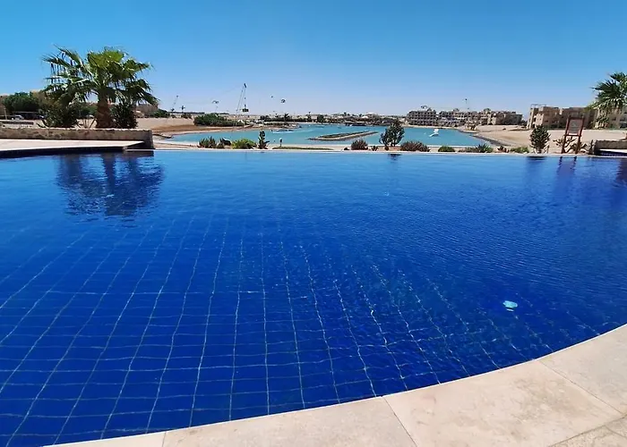 Waterside Apartments, El Gouna 1Bd Plus Private Roof Terrace